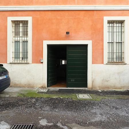 Enchanting Loft Between History And Tranquility Milan Luaran gambar